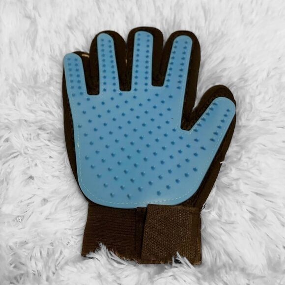 Light Blue Pet Groom and Massage Glove - Picture 1 of 8